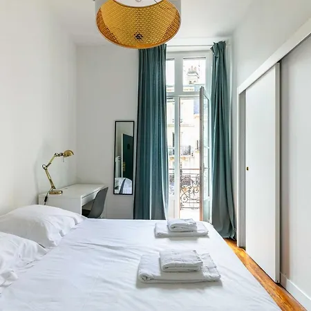Madeleine's Rated 8 Traveller Center Appartments Apartamento Bordéus