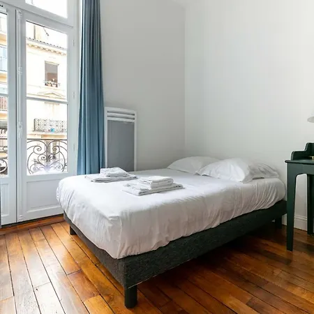 Madeleine's Rated 8 Traveller Center Appartments Apartamento Bordéus