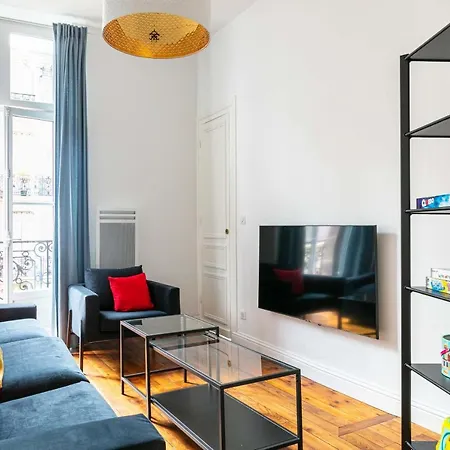 Madeleine's Rated 8 Traveller Center Appartments Apartmán