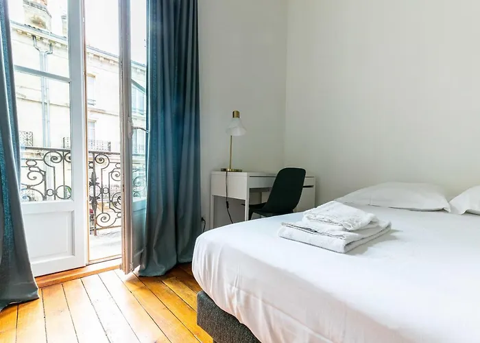 Madeleine's Rated 8 Traveller Center Appartments 보르도