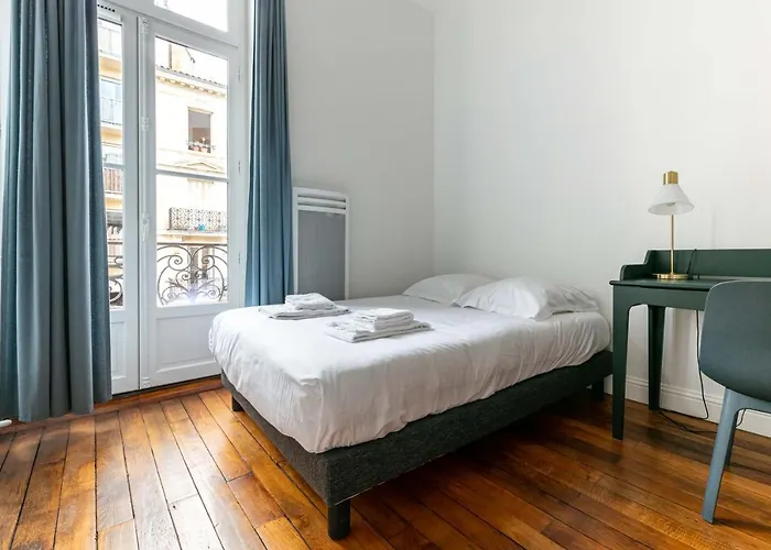 Madeleine's Rated 8 Traveller Center Appartments 아파트 보르도