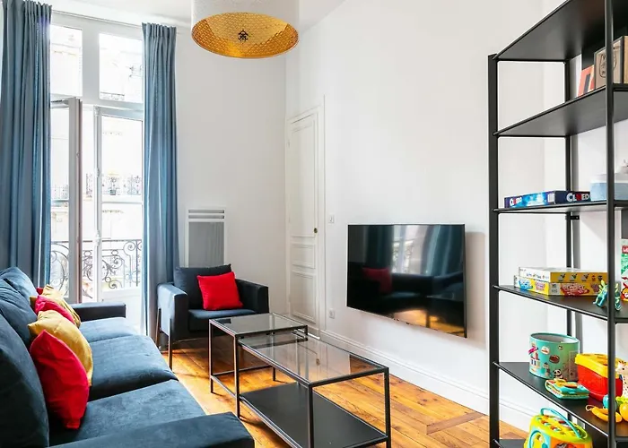 Madeleine's Rated 8 Traveller Center Appartments Apartmán