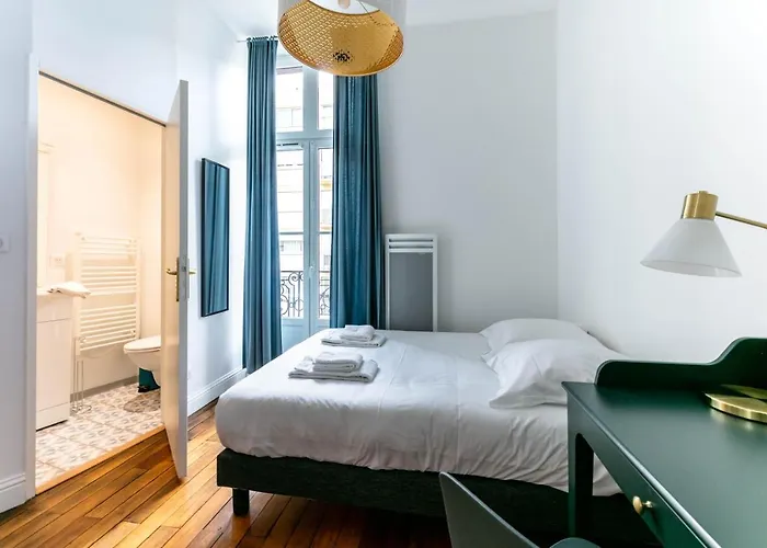 Madeleine's Rated 8 Traveller Center Appartments Apartmán