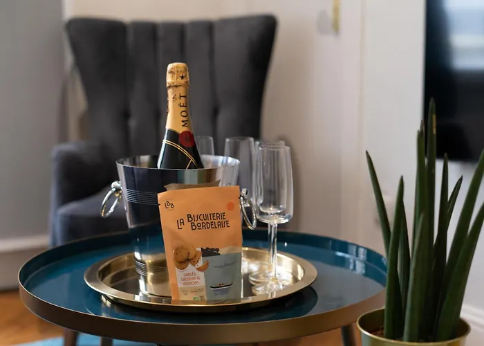 Appartamento Madeleine's Rated 8 Traveller Center Appartments Bordeaux